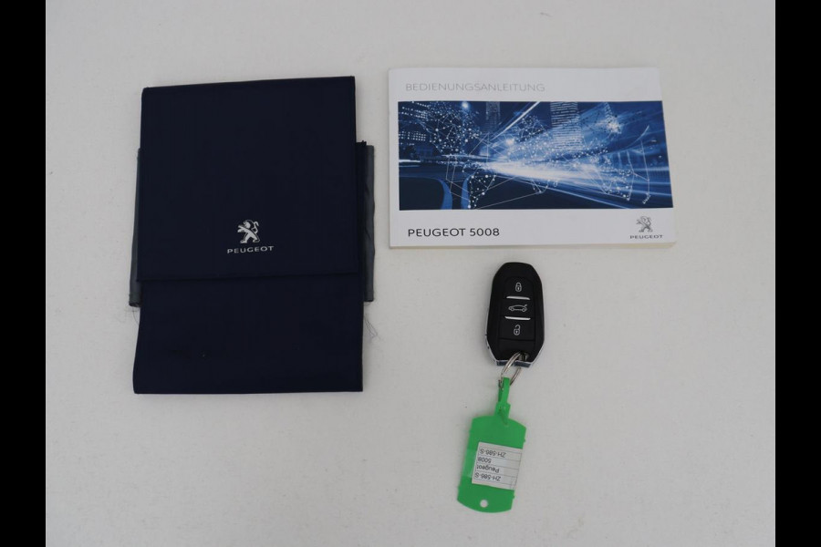Peugeot 5008 1.2 PureTech Allure | 7p | Trekhaak | Carplay | Camera | Elektrische kofferbak | Cruise control | Navigatie | Stoelverwarming | LED | Sfeerverlichting | Automaat | Half leer
