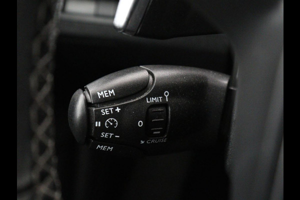 Peugeot 5008 1.2 PureTech Allure | 7p | Trekhaak | Carplay | Camera | Elektrische kofferbak | Cruise control | Navigatie | Stoelverwarming | LED | Sfeerverlichting | Automaat | Half leer