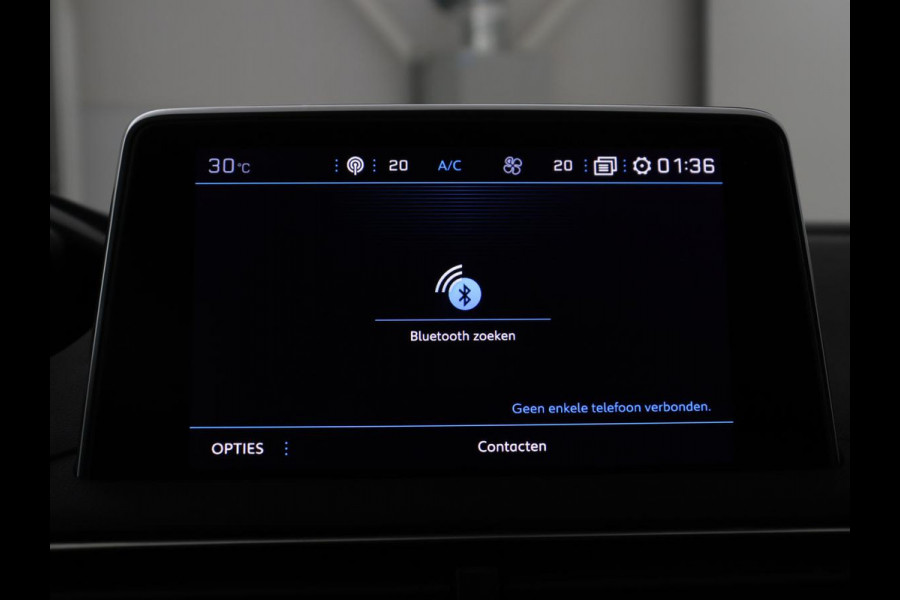 Peugeot 5008 1.2 PureTech Allure | 7p | Trekhaak | Carplay | Camera | Elektrische kofferbak | Cruise control | Navigatie | Stoelverwarming | LED | Sfeerverlichting | Automaat | Half leer