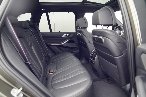 BMW X5 XDrive50e / M Sportpakket Pro / Manhattan met. / Pano / Head-Up / Softclose / Harman/Kardon Surround