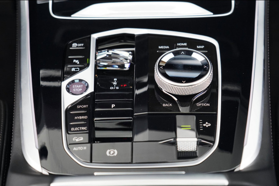 BMW X5 XDrive50e / M Sportpakket Pro / Manhattan met. / Pano / Head-Up / Softclose / Harman/Kardon Surround