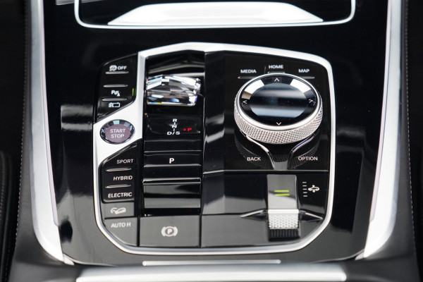 BMW X5 XDrive50e / M Sportpakket Pro / Manhattan met. / Pano / Head-Up / Softclose / Harman/Kardon Surround
