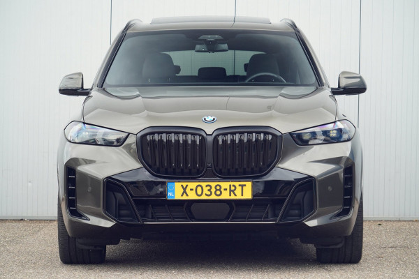 BMW X5 XDrive50e / M Sportpakket Pro / Manhattan met. / Pano / Head-Up / Softclose / Harman/Kardon Surround