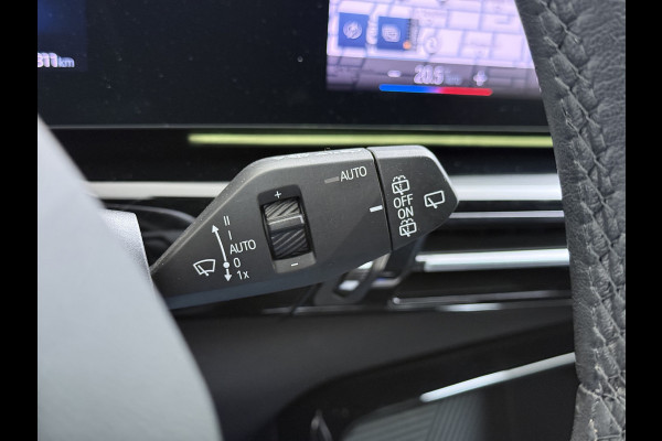 BMW iX1 xDrive30 313PK 4WD M-Pack Leer Harman/Kardon®-Audio Launch Edition SOH 100% Android Auto Apple Carplay Camera Adaptief onderstel AWD Live Cockpit Plus Privacy Glas Led Elek.Achterklep Lmv 19" Isofix DAB Origineel Nederlandse Auto