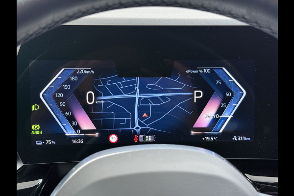 BMW iX1 xDrive30 313PK 4WD M-Pack Leer Harman/Kardon®-Audio Launch Edition SOH 100% Android Auto Apple Carplay Camera Adaptief onderstel AWD Live Cockpit Plus Privacy Glas Led Elek.Achterklep Lmv 19" Isofix DAB Origineel Nederlandse Auto