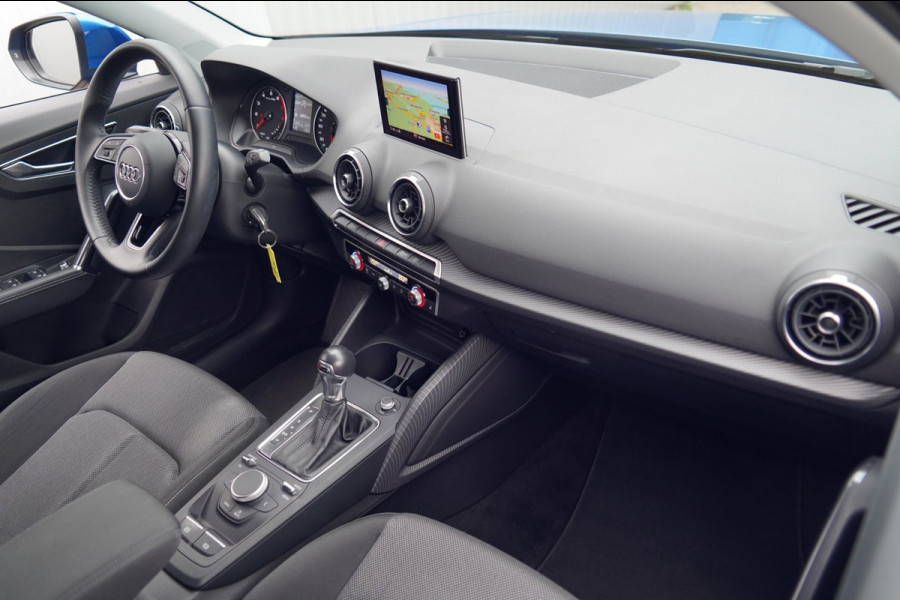Audi Q2 1.4 TFSI CoD limited / 113dkm NAP / Navi / Cruise / NL-Auto / Arablau Kristall Metallic