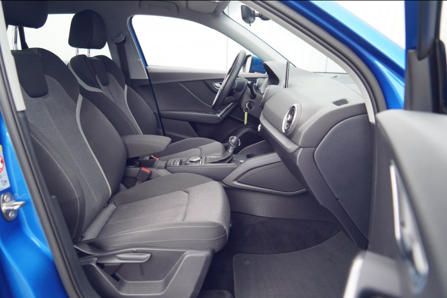 Audi Q2 1.4 TFSI CoD limited / 113dkm NAP / Navi / Cruise / NL-Auto / Arablau Kristall Metallic