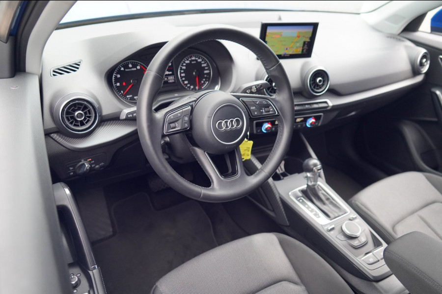 Audi Q2 1.4 TFSI CoD limited / 113dkm NAP / Navi / Cruise / NL-Auto / Arablau Kristall Metallic