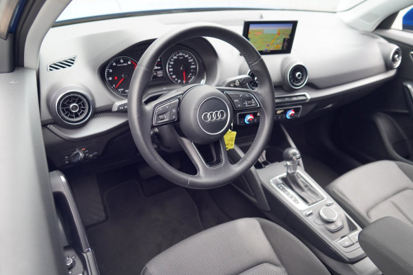 Audi Q2 1.4 TFSI CoD limited / 113dkm NAP / Navi / Cruise / NL-Auto / Arablau Kristall Metallic