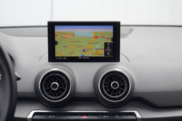 Audi Q2 1.4 TFSI CoD limited / 113dkm NAP / Navi / Cruise / NL-Auto / Arablau Kristall Metallic