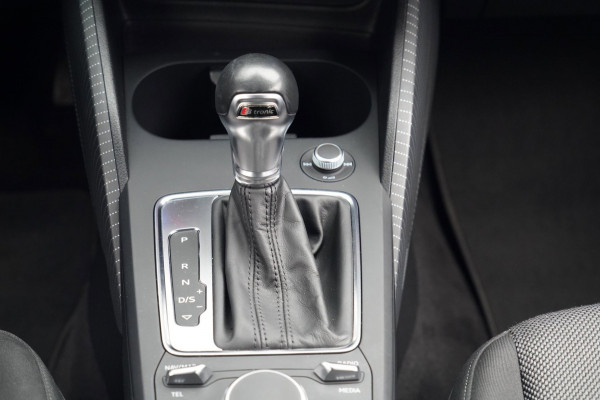 Audi Q2 1.4 TFSI CoD limited / 113dkm NAP / Navi / Cruise / NL-Auto / Arablau Kristall Metallic