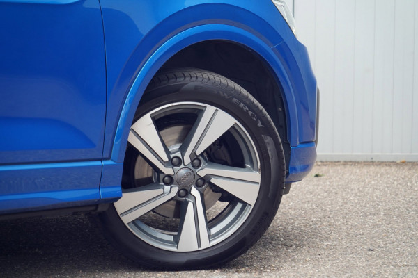 Audi Q2 1.4 TFSI CoD limited / 113dkm NAP / Navi / Cruise / NL-Auto / Arablau Kristall Metallic