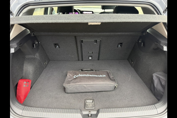 Volkswagen Golf 1.4 eHybrid Style / 204 PK / Camera / Comfort-Winter-Multimedia PAKKET / NAVI / 1e Eigenaar / NED-Golf