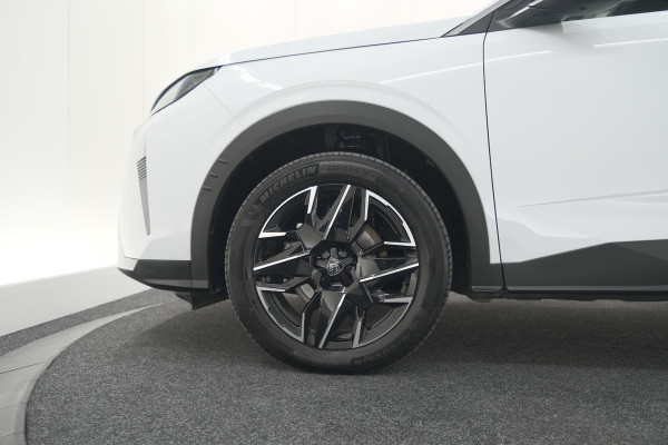 Peugeot 5008 Hybrid 136 e-DCS6 Allure | 7 Zitplaatsen | Camera | Stoelverwarming | Panoramic Navigation pack