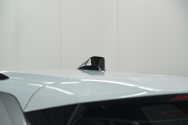 Peugeot 5008 Hybrid 136 e-DCS6 Allure | 7 Zitplaatsen | Camera | Stoelverwarming | Panoramic Navigation pack