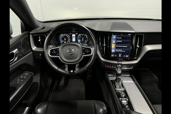 Volvo XC60 2.0 T5 AWD R-Design Luchtvering | Open dak | Cruise control | Stuur-/Stoelverwarming | 360 Camera | Head-up | Harman/Kardon | Blis