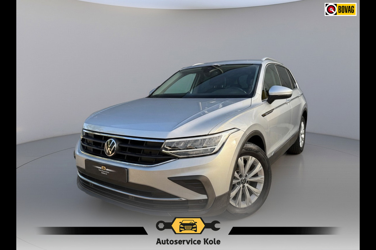 Volkswagen Tiguan 1.5 TSI 150pk DSG Life * 50.000KM! * AUTOMAAT* Parkeersensoren * Adaptieve Cruise Control *