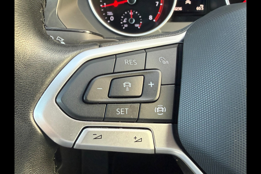 Volkswagen Tiguan 1.5 TSI 150pk DSG Life * 50.000KM! * AUTOMAAT* Parkeersensoren * Adaptieve Cruise Control *