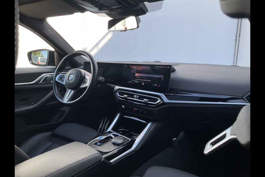 BMW i4 M50 M-Sport 84kWh 544PK sOH 95% Pano Laser HUD Harman/Kardon Elek.Trekhaak Leer BOMVOL!