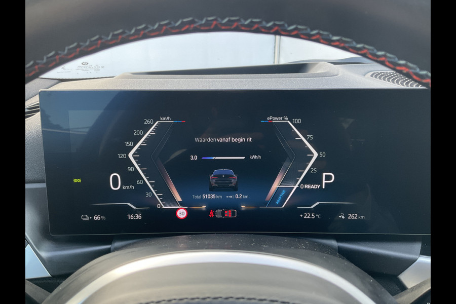 BMW i4 M50 M-Sport 84kWh 544PK sOH 95% Pano Laser HUD Harman/Kardon Elek.Trekhaak Leer BOMVOL!