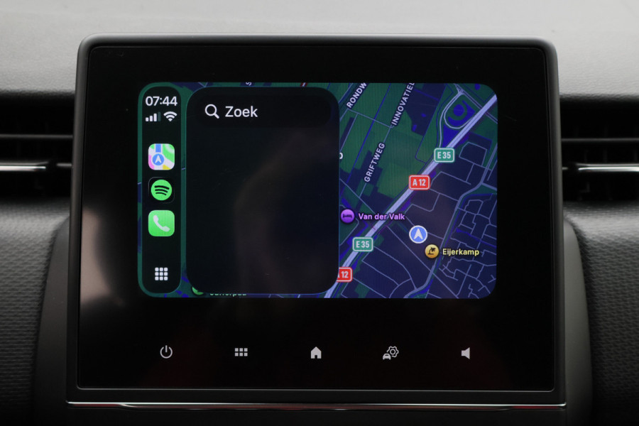 Renault Clio 1.0 TCe Zen Apple CarPlay, Cruise, LED, Navi, PDC, Trekhaak, 16"