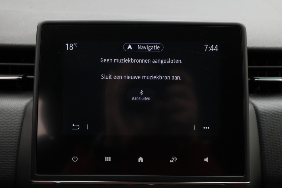 Renault Clio 1.0 TCe Zen Apple CarPlay, Cruise, LED, Navi, PDC, Trekhaak, 16"