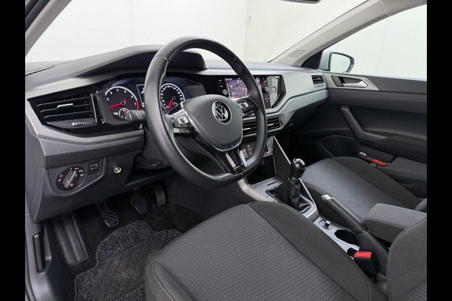 Volkswagen Polo 1.0TGI CNG 5Drs Adap.Cruise Apple Carplay Android Auto Navi Pdc Comfortline Telefoon draadloos oplaadbaar Isofix DAB Bluetooth Executive pakket Licht- en zichtpakket 1e Eigenaar Dealeronderhouden Origineel Nederlandse Auto