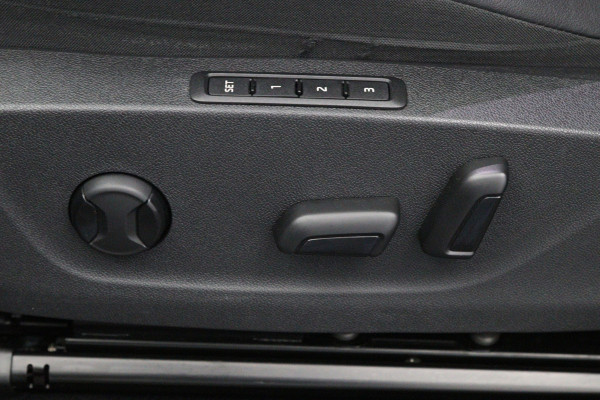 Škoda ENYAQ iV 60 180 PK, SOH 93 %, Panoramadak, Camera, Carplay, Memory, Keyless