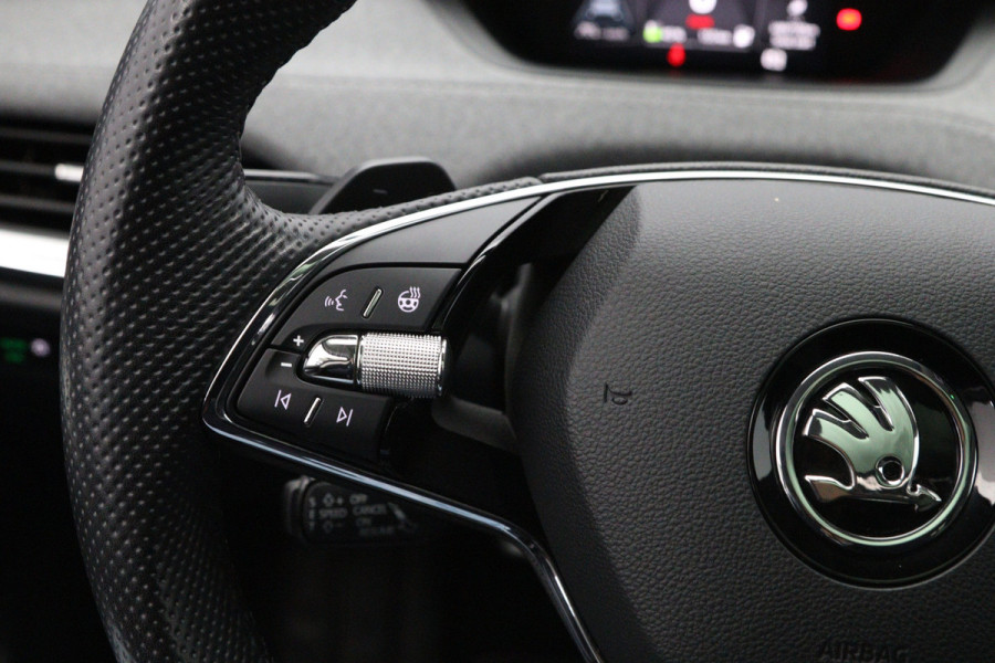Škoda ENYAQ iV 60 180 PK, SOH 93 %, Panoramadak, Camera, Carplay, Memory, Keyless