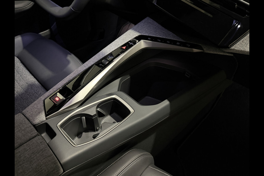 Peugeot E-5008 Allure Avantage 73 kWh 7p | Trekhaak | Keyless | Apple Carplay / Android Auto