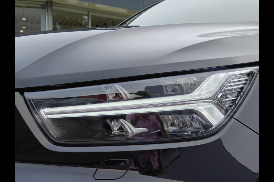 Volvo XC40 T5 262PK Recharge R-Design | Trekhaak | H&K | ACC | Pano | Keyless | Carplay |