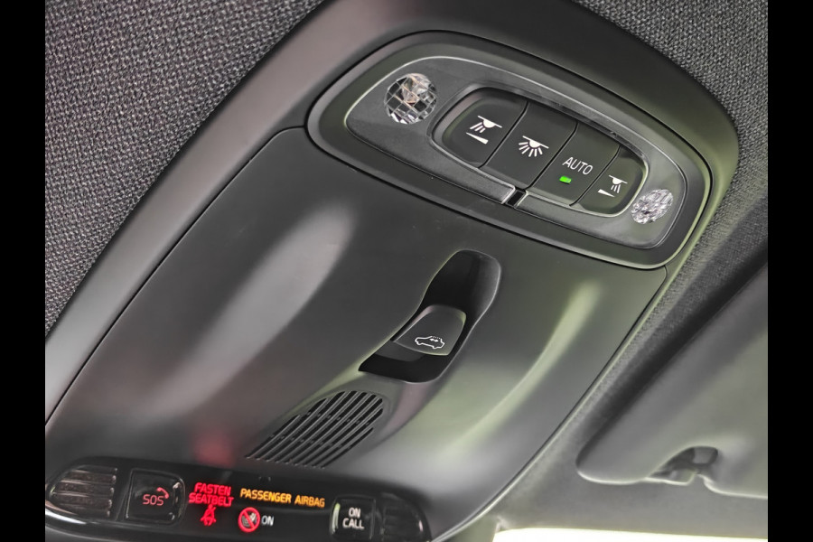 Volvo XC40 T5 262PK Recharge R-Design | Trekhaak | H&K | ACC | Pano | Keyless | Carplay |