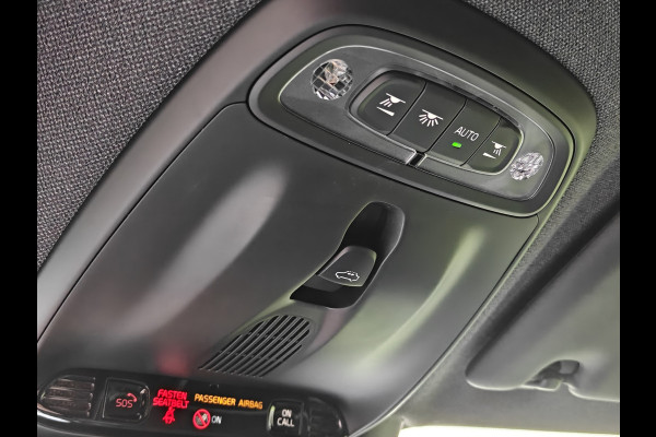 Volvo XC40 T5 262PK Recharge R-Design | Trekhaak | H&K | ACC | Pano | Keyless | Carplay |
