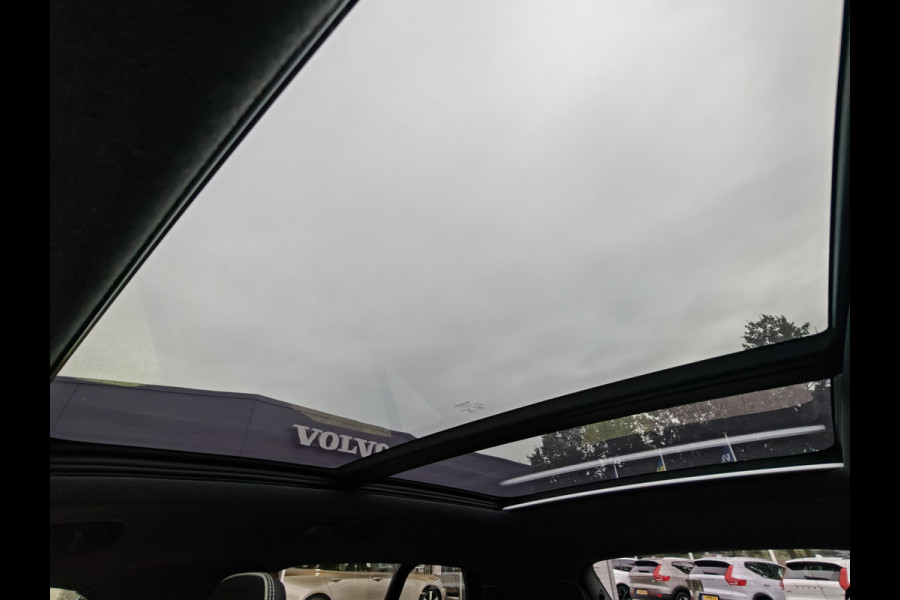 Volvo XC40 T5 262PK Recharge R-Design | Trekhaak | H&K | ACC | Pano | Keyless | Carplay |