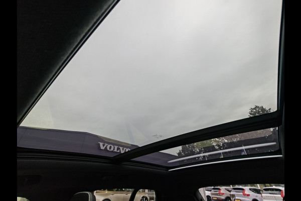 Volvo XC40 T5 262PK Recharge R-Design | Trekhaak | H&K | ACC | Pano | Keyless | Carplay |