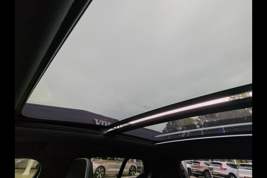 Volvo XC40 T5 262PK Recharge R-Design | Trekhaak | H&K | ACC | Pano | Keyless | Carplay |