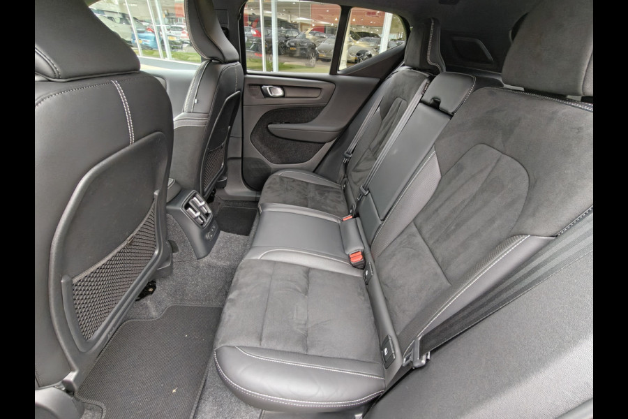 Volvo XC40 T5 262PK Recharge R-Design | Trekhaak | H&K | ACC | Pano | Keyless | Carplay |