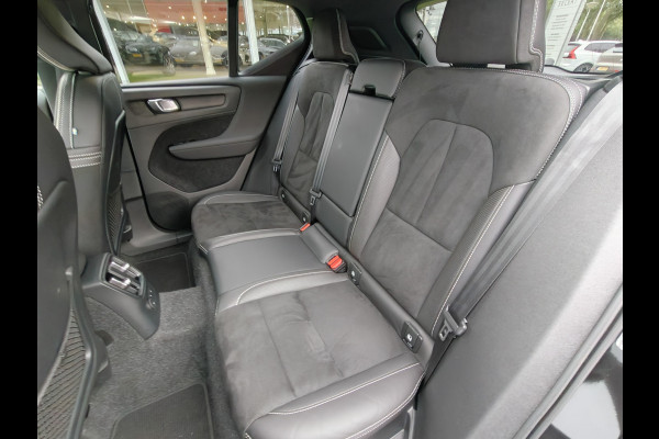 Volvo XC40 T5 262PK Recharge R-Design | Trekhaak | H&K | ACC | Pano | Keyless | Carplay |