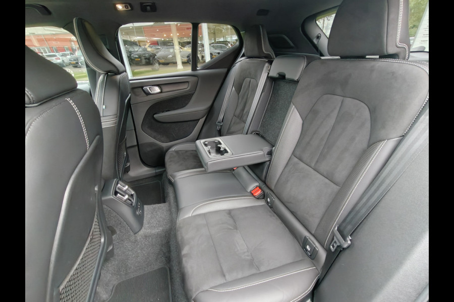 Volvo XC40 T5 262PK Recharge R-Design | Trekhaak | H&K | ACC | Pano | Keyless | Carplay |