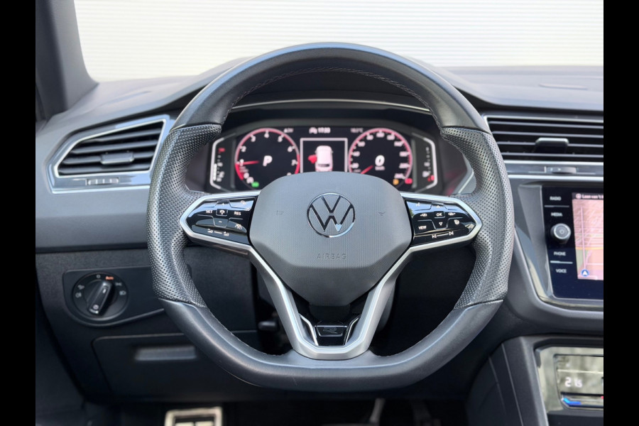 Volkswagen Tiguan 1.5 TSI R-Line Pano/Keylesa/Camera