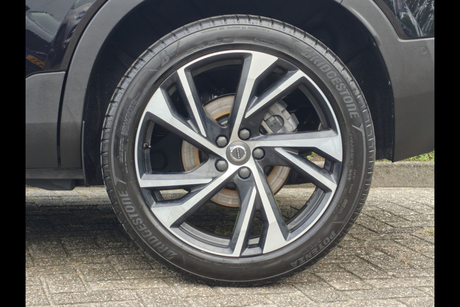 Volvo XC40 T5 262PK Recharge R-Design | Trekhaak | H&K | ACC | Pano | Keyless | Carplay |