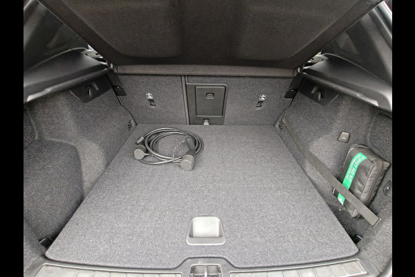 Volvo XC40 T5 262PK Recharge R-Design | Trekhaak | H&K | ACC | Pano | Keyless | Carplay |