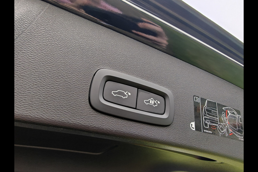 Volvo XC40 T5 262PK Recharge R-Design | Trekhaak | H&K | ACC | Pano | Keyless | Carplay |