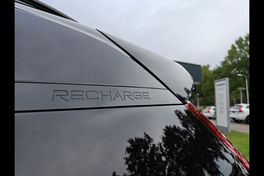 Volvo XC40 T5 262PK Recharge R-Design | Trekhaak | H&K | ACC | Pano | Keyless | Carplay |