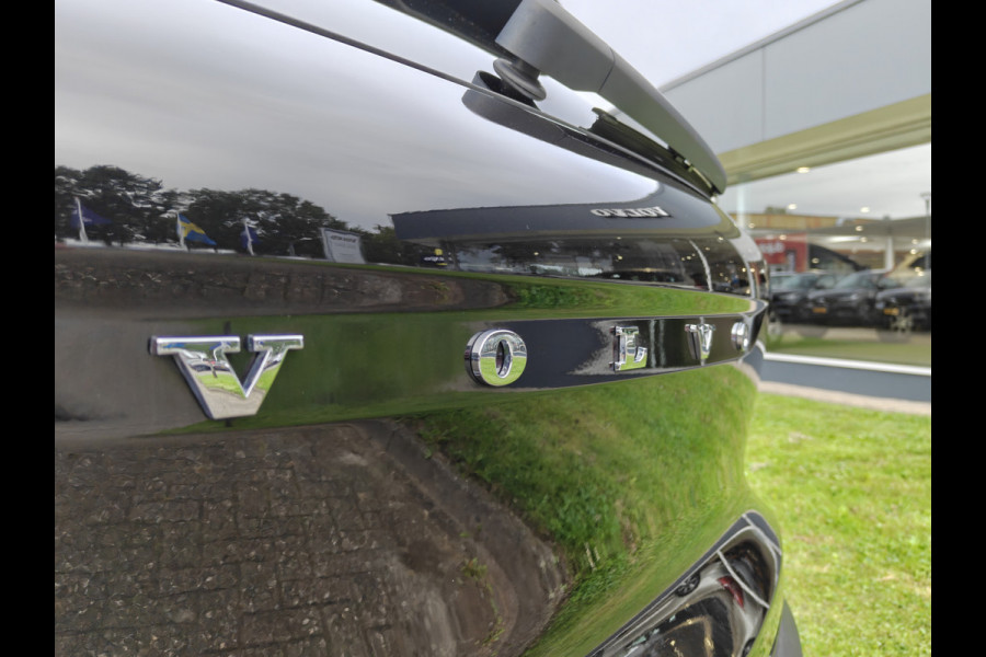 Volvo XC40 T5 262PK Recharge R-Design | Trekhaak | H&K | ACC | Pano | Keyless | Carplay |