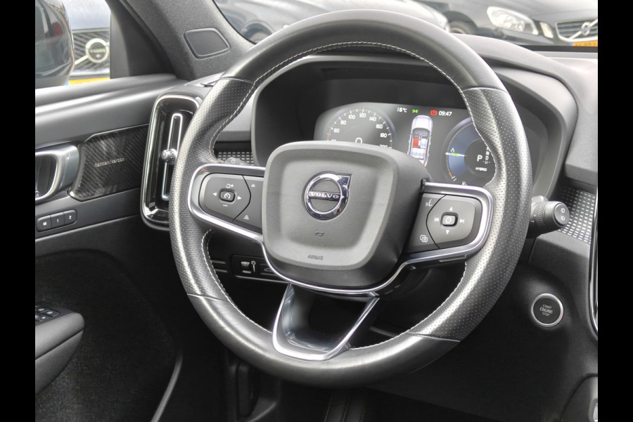Volvo XC40 T5 262PK Recharge R-Design | Trekhaak | H&K | ACC | Pano | Keyless | Carplay |