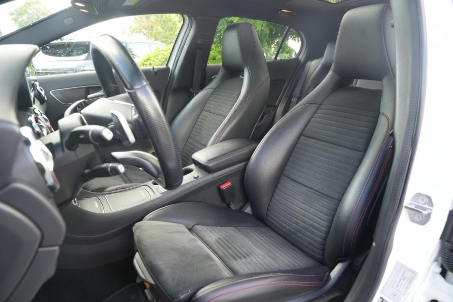 Mercedes-Benz GLA 200 Premium Plus AMG Panoramadak Carplay Leer/Alcantara Cruise Clima
