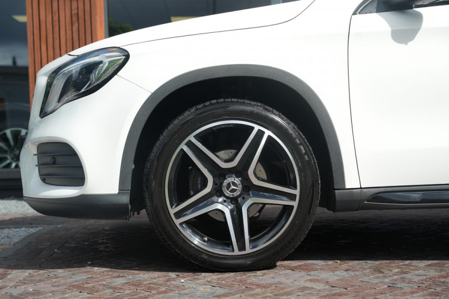 Mercedes-Benz GLA 200 Premium Plus AMG Panoramadak Carplay Leer/Alcantara Cruise Clima