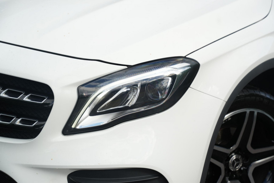 Mercedes-Benz GLA 200 Premium Plus AMG Panoramadak Carplay Leer/Alcantara Cruise Clima