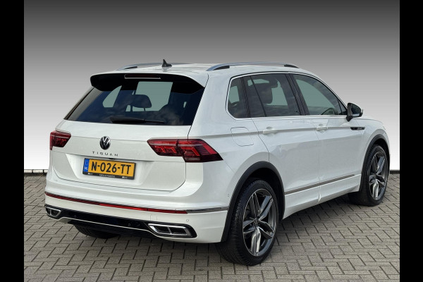 Volkswagen Tiguan 1.5 TSI R-Line Business+ NL-AUTO | PANODAK | LEDER | TREKHAAK| LED VERLICHTING
